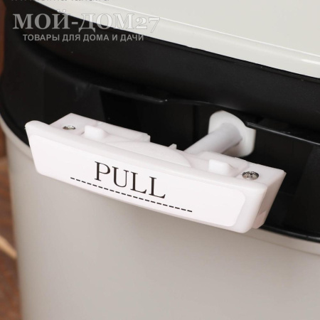 Биотуалет ECOS OC13 на 24 литра | Мой-Дом27 | <br>
 Переносной Биотуалет емкостью <b>верхнего бака 20 л</b>, <b>нижнего бака 24 л.</b>&nbsp;с <b>боковым отсеком для хранения туалетной бумаги и кнопкой сброса давления газа.</b><br>
 Идеальный вариант для семьи из 3-4х человек. <br>
 Рассчитан примерно на 60 использований до полного заполнения нижнего бака.<br>
 Очищение нижнего бака без соприкосновения с отходами.<br>
 Слив:&nbsp;поршневой&nbsp;насос
<h3></h3>